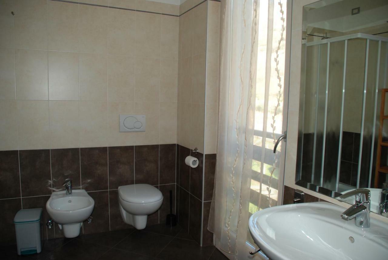 Casa Alice Daire Torbole Sul Garda Dış mekan fotoğraf